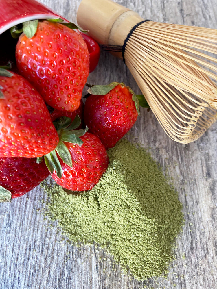 
                  
                    Matcha aromatisé à la fraise | Biologique
                  
                