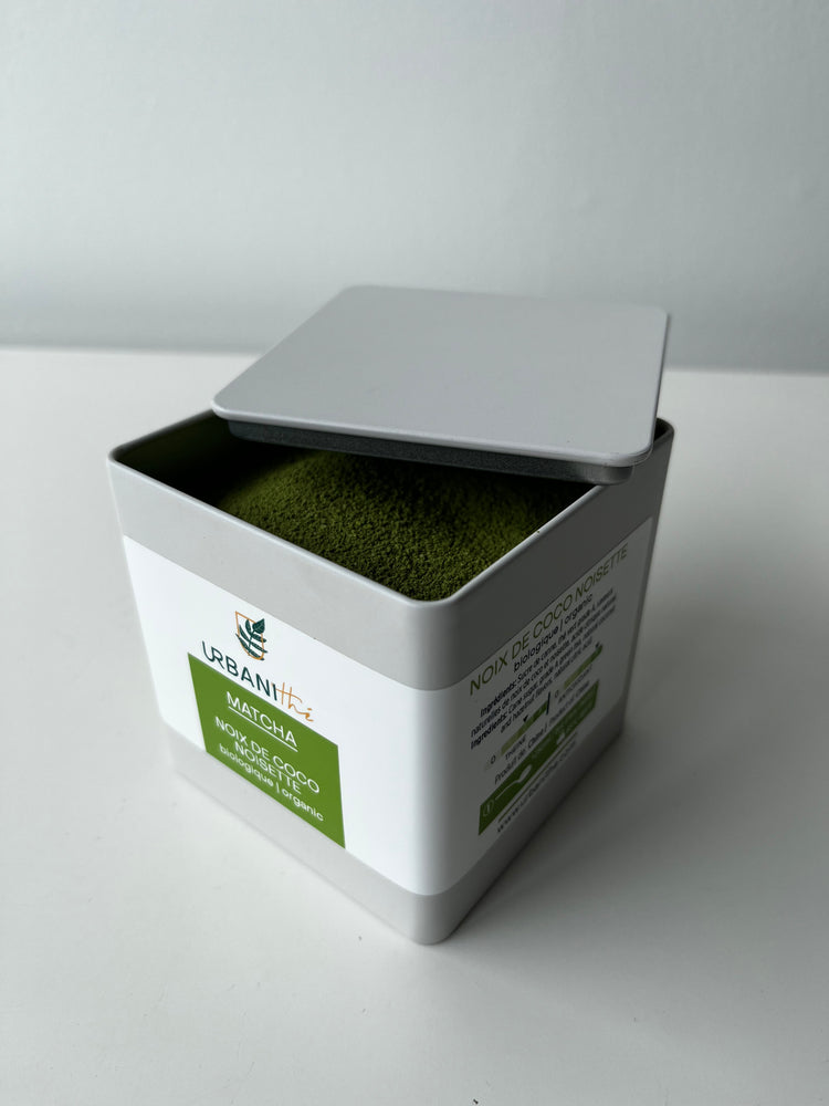 
                  
                    Coconut and hazelnut flavored matcha | Biological
                  
                